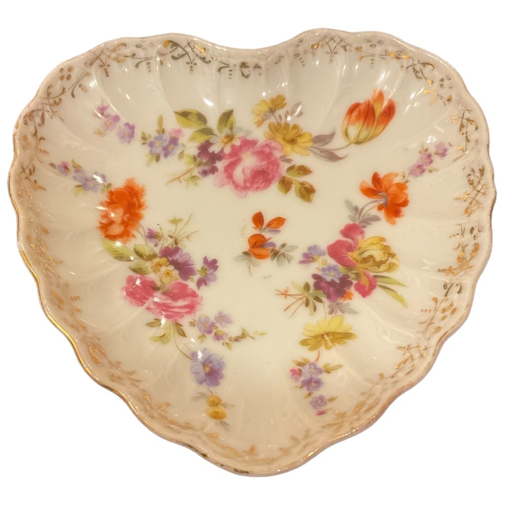 Royal Rudolstadt Heart Trinkets Dish
